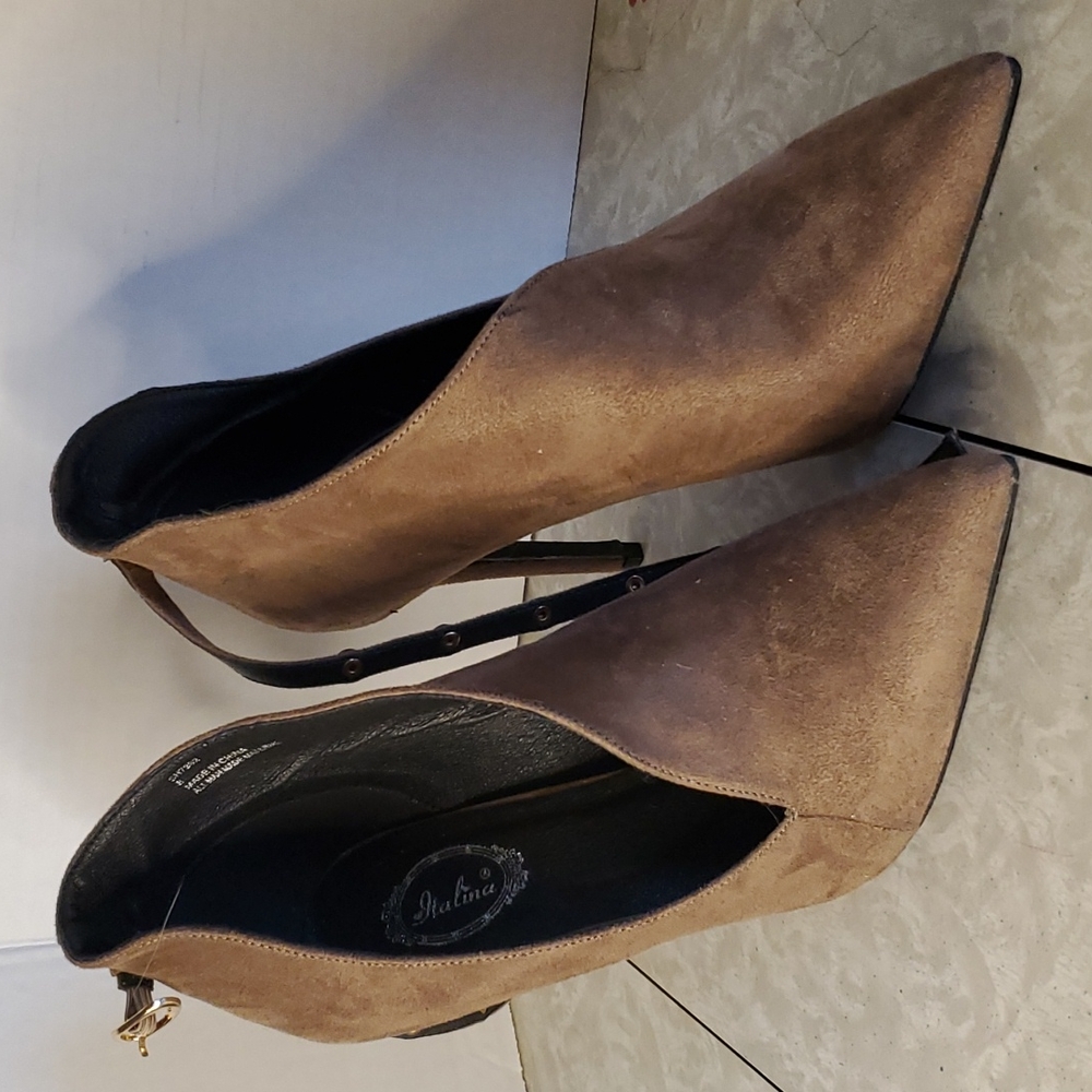 Italian brown brushed material heels size 8. NWOT